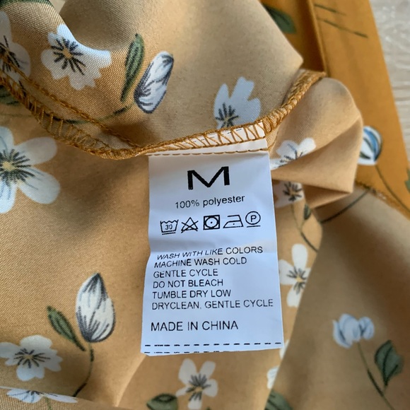 Women's Maize Yellow-Gold W/White Flowers, Elastic Waist, Flowy, Midi Skirt. - Picture 5 of 8